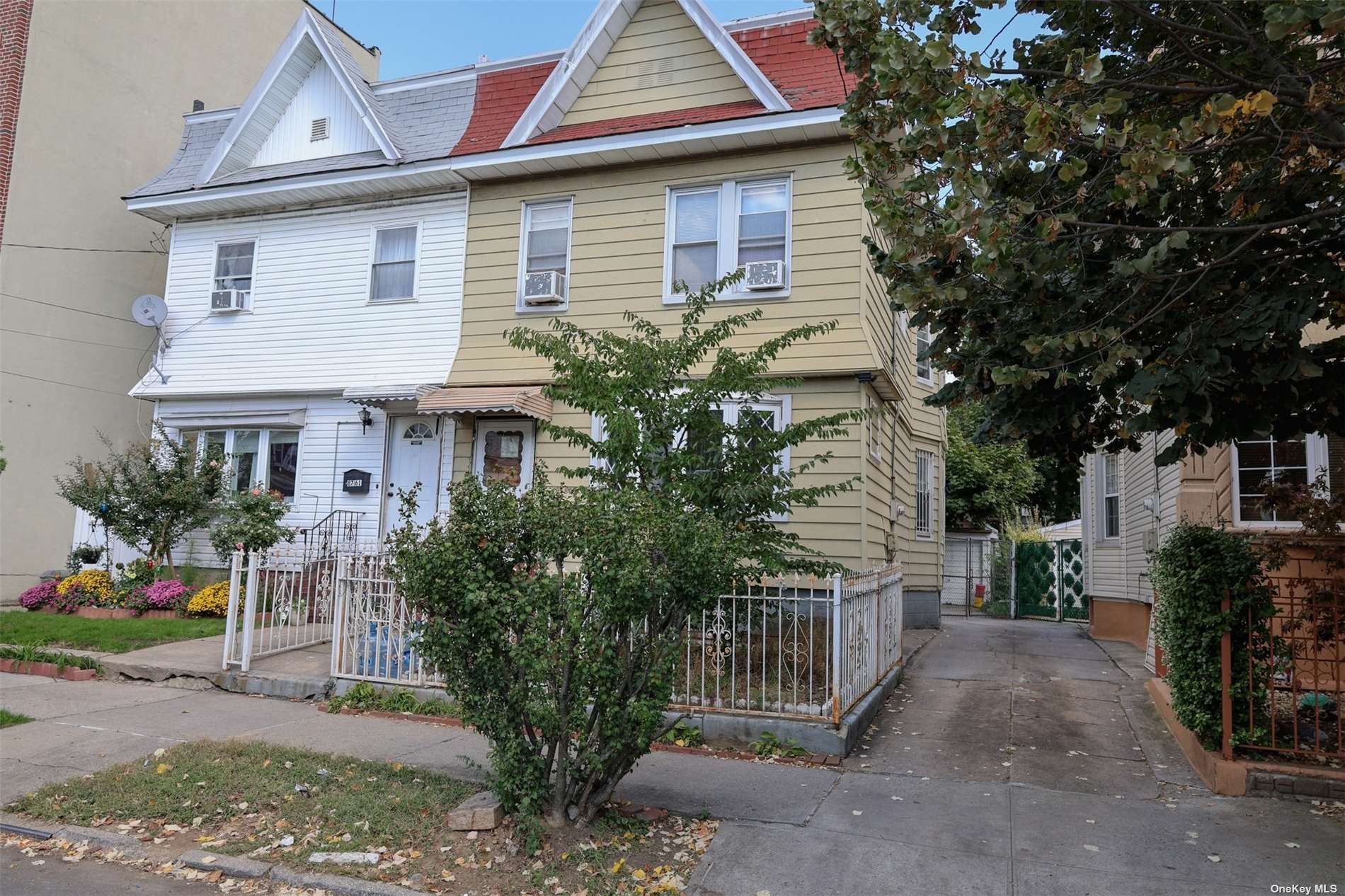 Property for Sale at 8763 108th Street St, Richmond Hill, Queens, NY - Bedrooms: 4 
Bathrooms: 2 
Rooms: 10  - $769,000