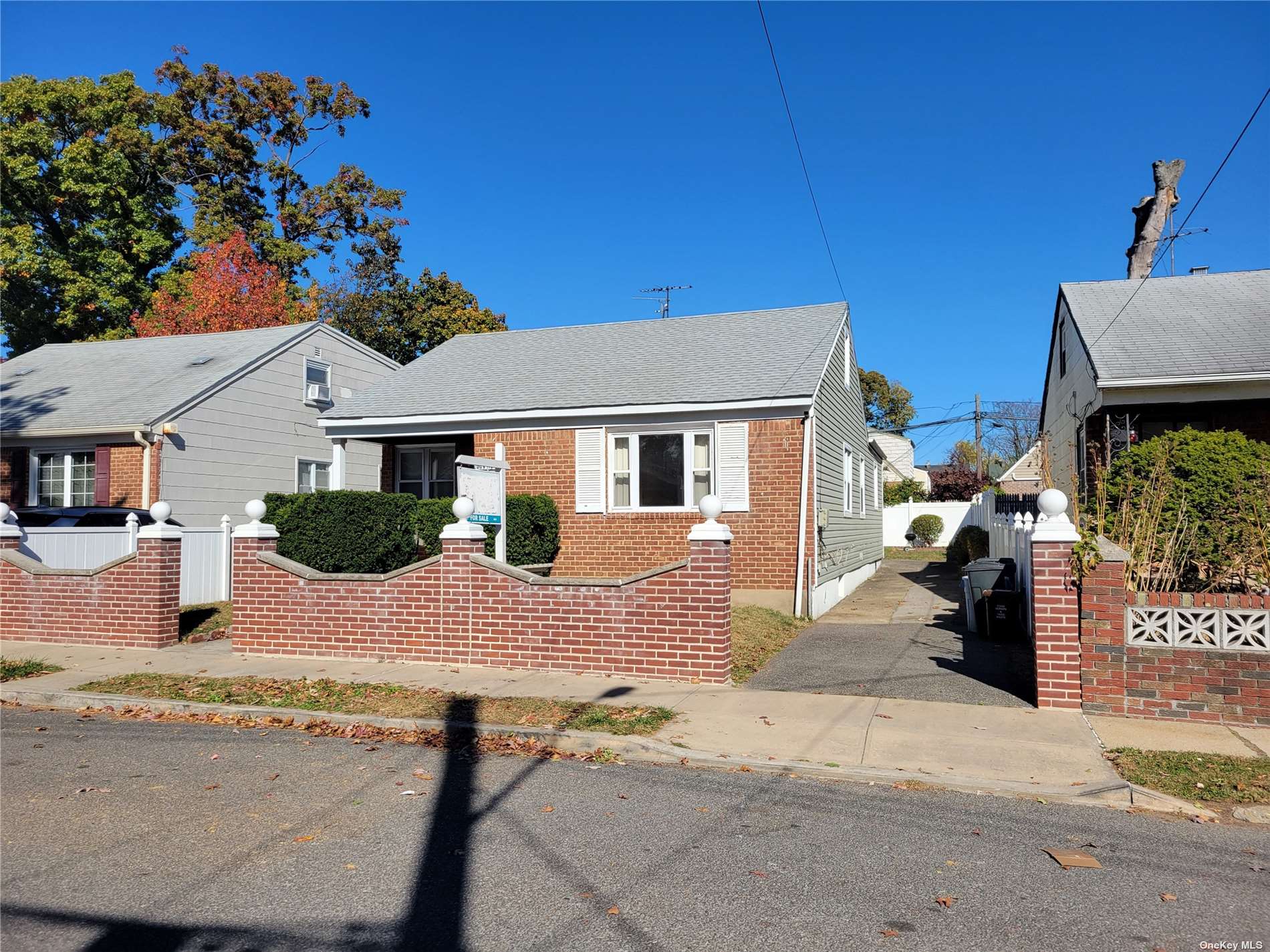 22519 109th Avenue, Queens Village, Queens, NY - 3 Bedrooms  
2 Bathrooms  
6 Rooms - 