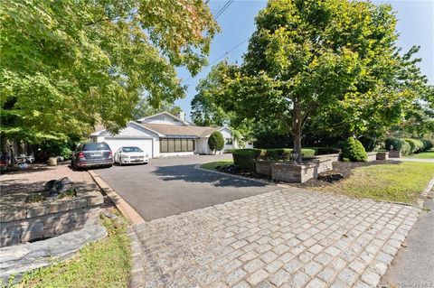 17 Mowbray Avenue, Bay Shore, NY 11706 - MLS#: H6319498