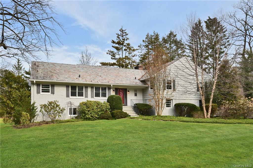 Property for Sale at 2 Bruce Road, Mamaroneck, New York - Bedrooms: 4 
Bathrooms: 4 
Rooms: 9  - $1,395,000