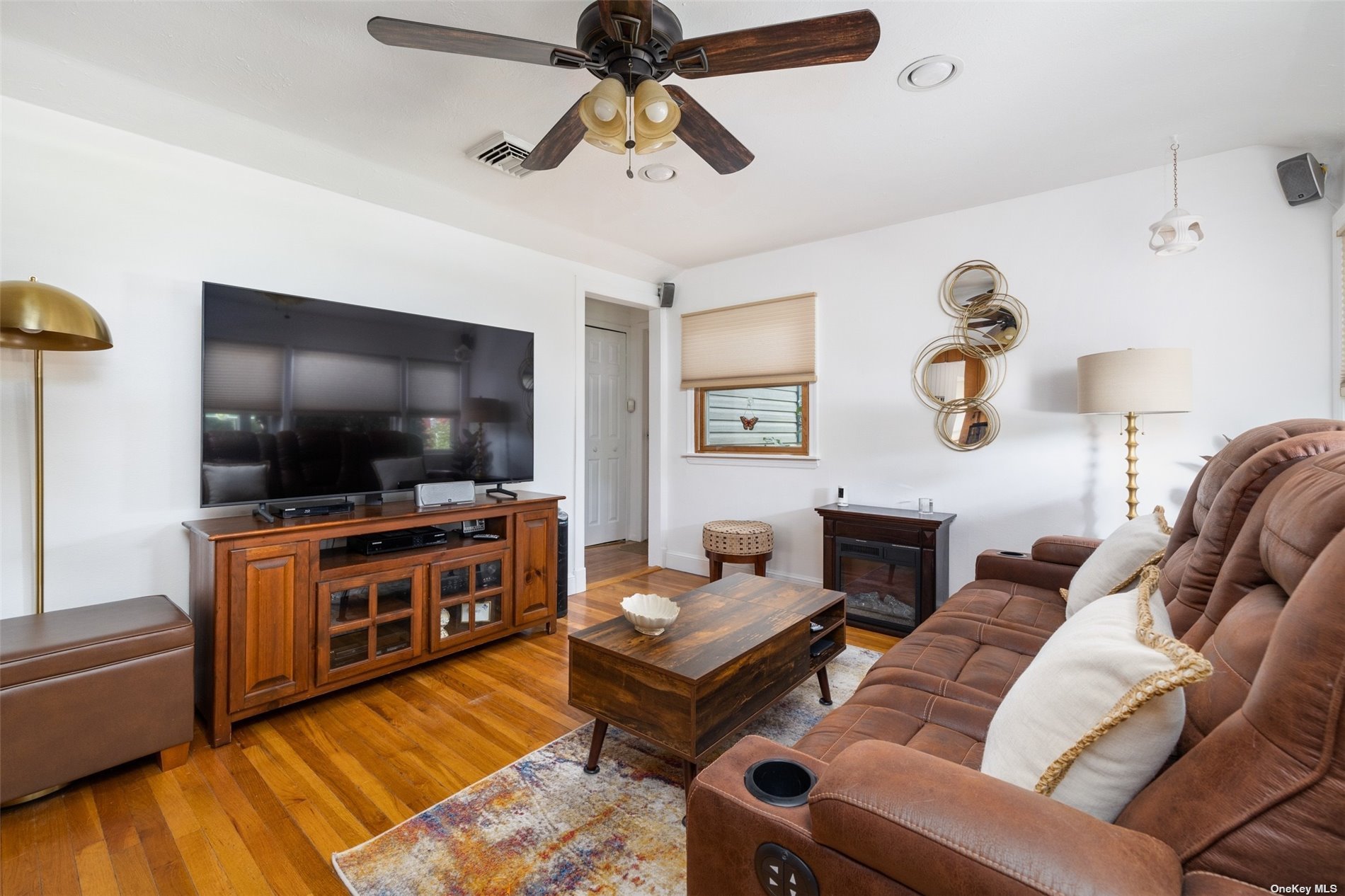 Photo 6 of 30 of 245 53rd Street house