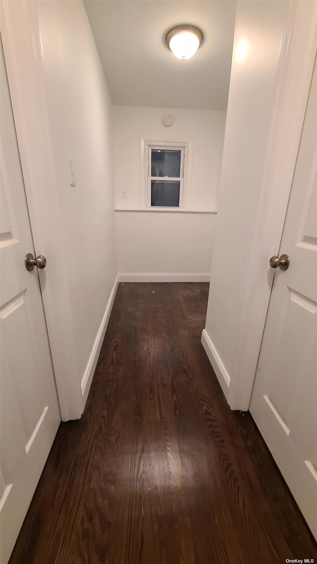 Photo 9 of 11 of 1346 Islip Avenue house