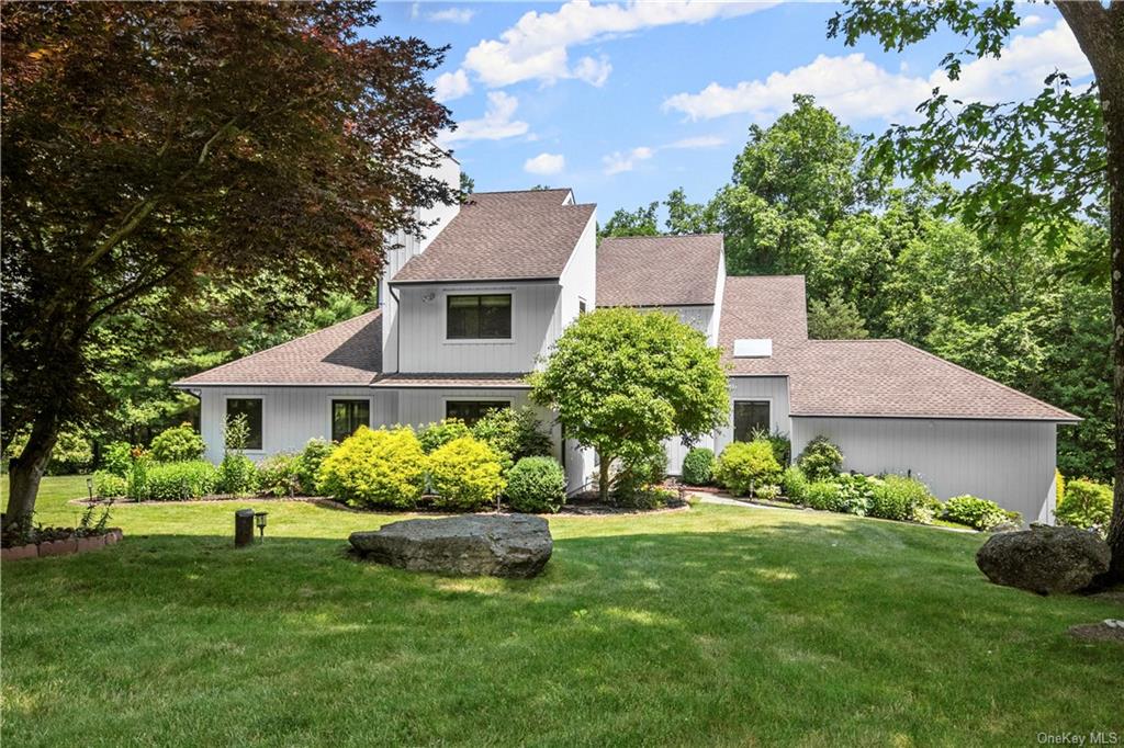 Property for Sale at 64 Jackson Road, Bedford, New York - Bedrooms: 4 
Bathrooms: 4 
Rooms: 12  - $1,549,000