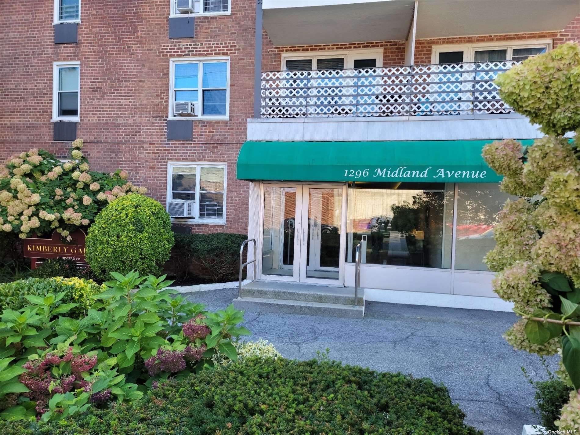 Property for Sale at 1296 Midland Avenue B1, Yonkers, New York - Bathrooms: 1 
Rooms: 3  - $155,000