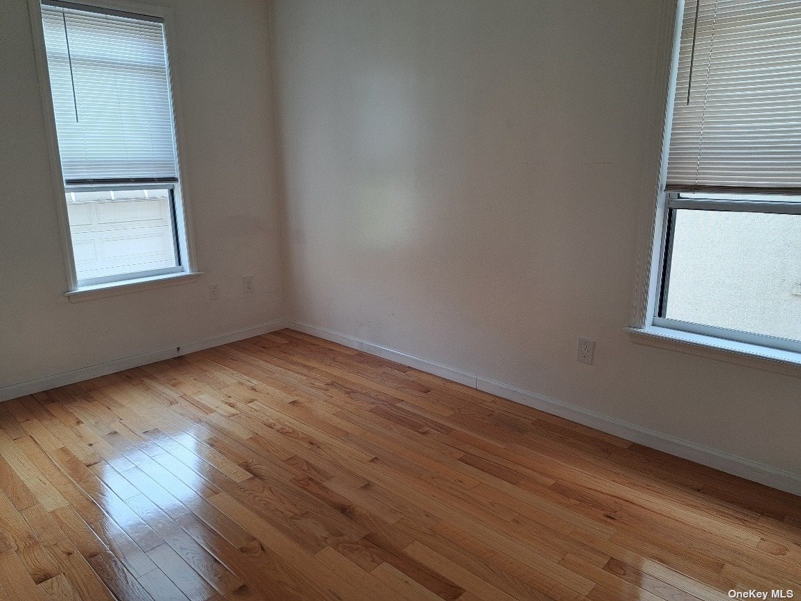 4118 48 Avenue, Sunnyside, Queens, NY - 3 Bedrooms  
2 Bathrooms  
6 Rooms - 