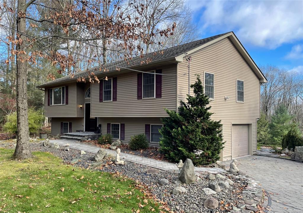 Property for Sale at 29 Porter Road, Mountain Dale, New York - Bedrooms: 4 
Bathrooms: 3 
Rooms: 8  - $474,900