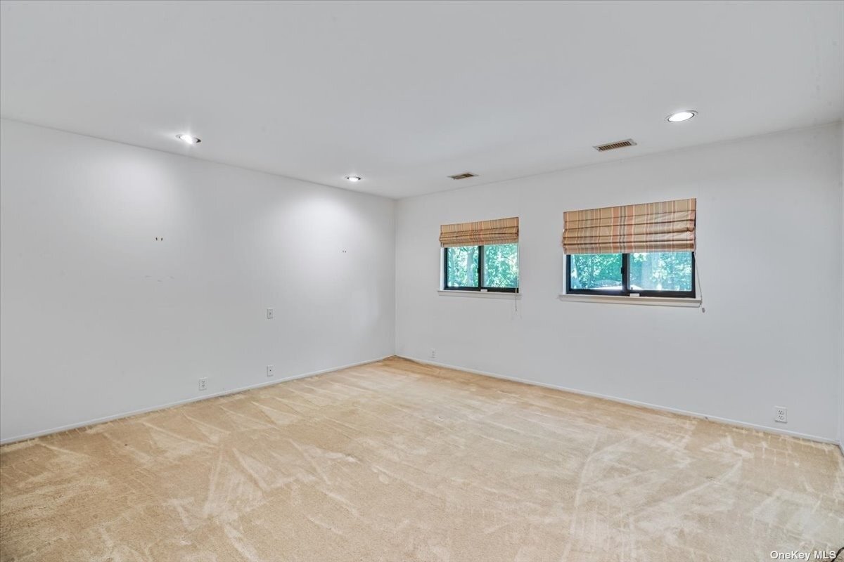 2 Doral Drive #2, Manhasset, New York image 19