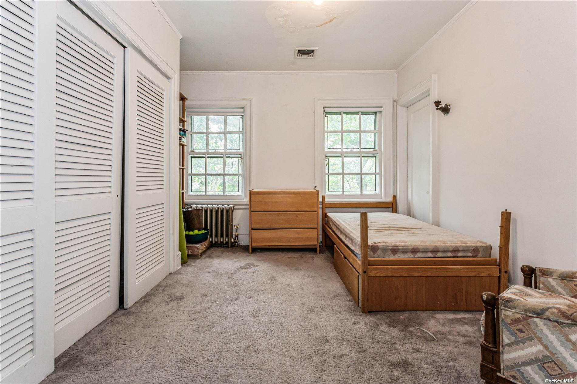 Lawrence, New York 11559, United States, 8 Bedrooms Bedrooms, ,6 BathroomsBathrooms,Residential,Pending,29452