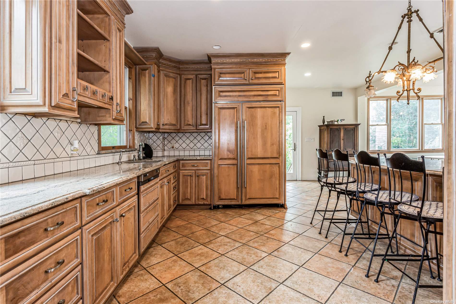 Lawrence, New York 11559, United States, 8 Bedrooms Bedrooms, ,6 BathroomsBathrooms,Residential,Pending,29452