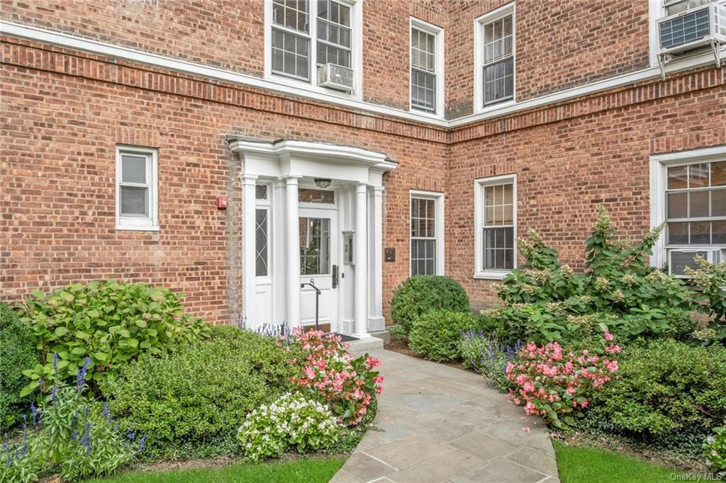 8 Midland Gardens Gdns #1H, Bronxville, New York image 24