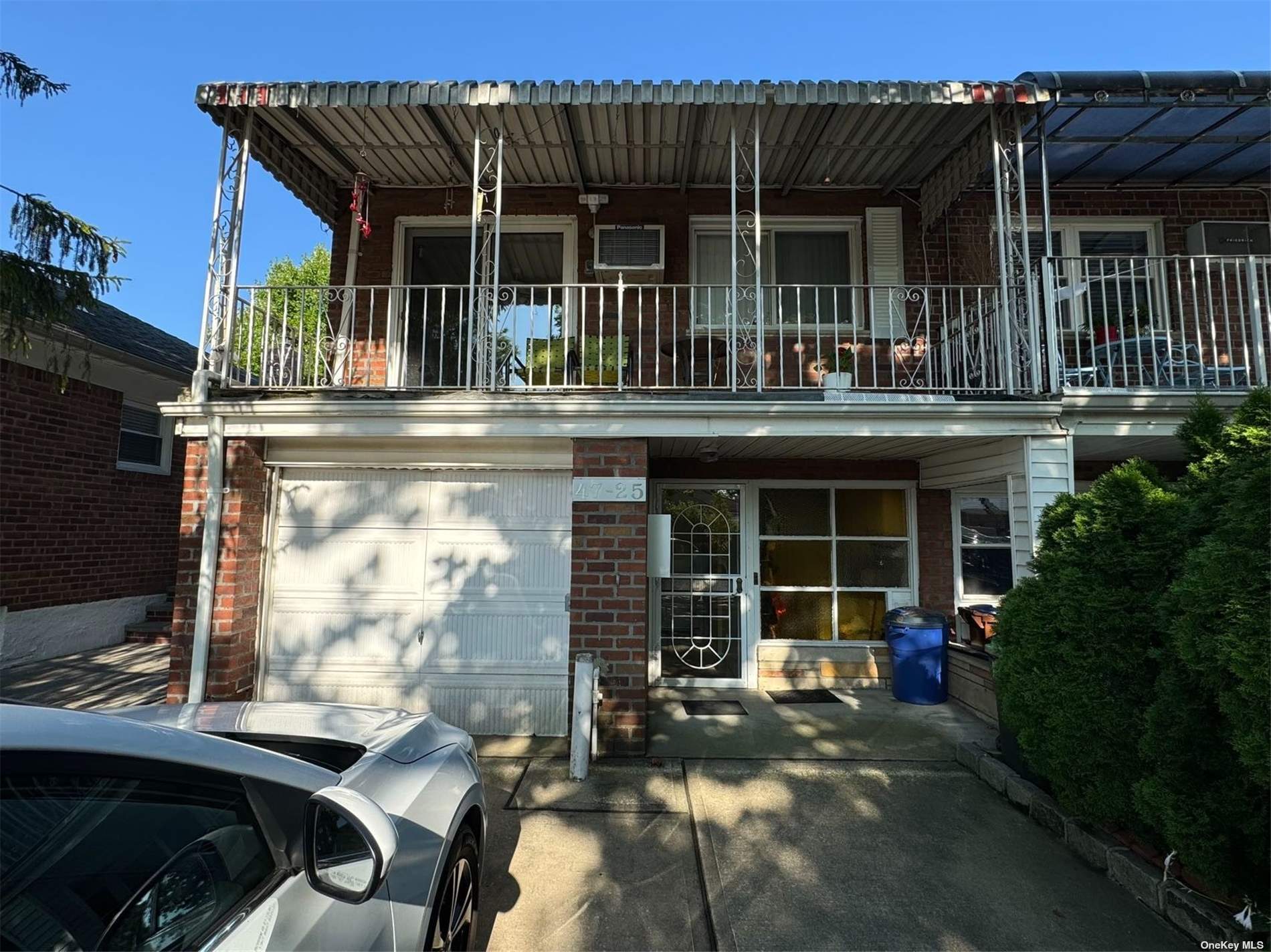 4725 168th Street, Flushing, Queens, NY - 4 Bedrooms  
2 Bathrooms  
12 Rooms - 