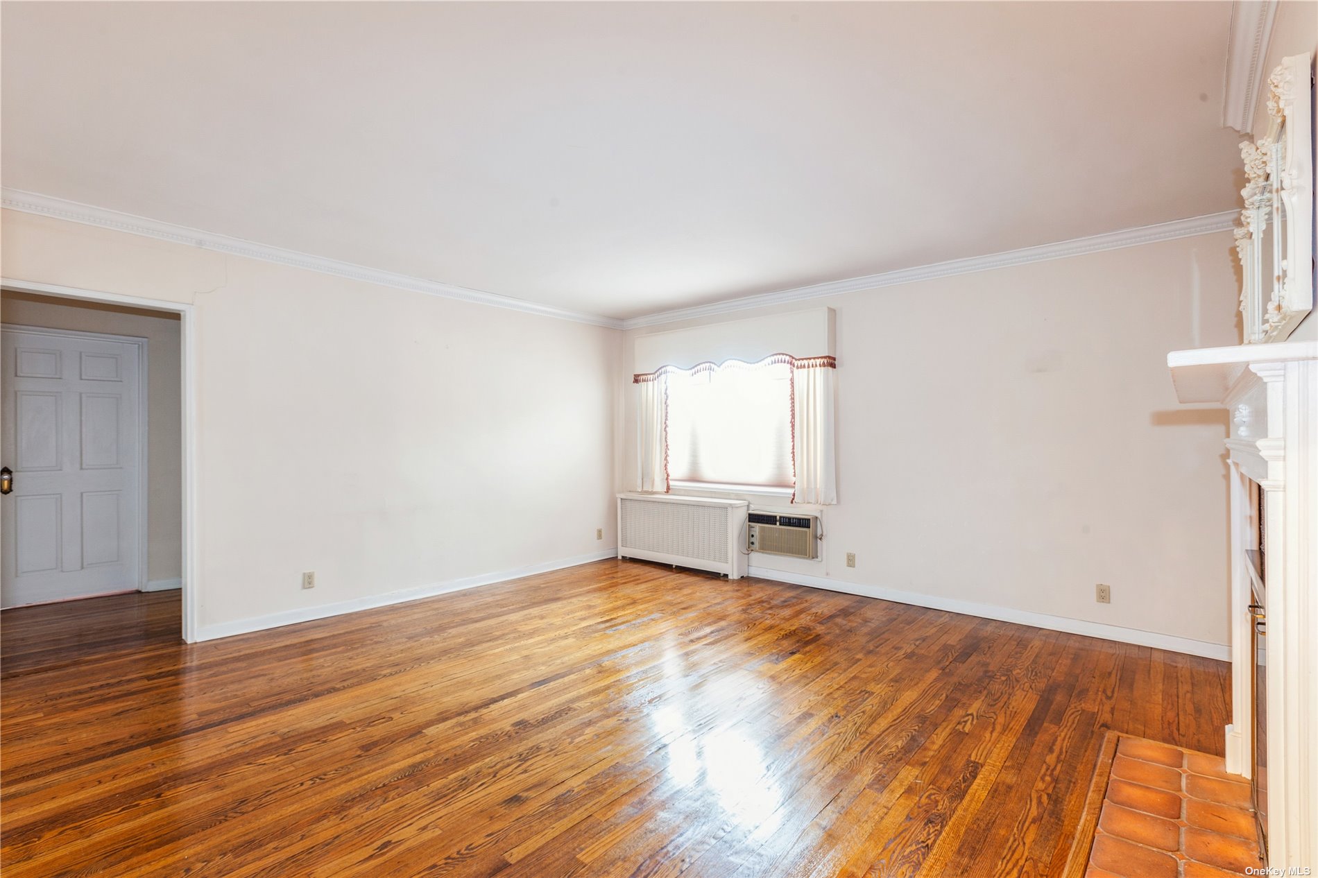 360 Stewart Avenue #3D, Garden City, New York image 5