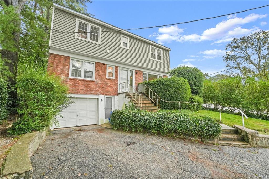 Rental Property at 47 Hommocks Road, Larchmont, New York - Bedrooms: 4 
Bathrooms: 3 
Rooms: 8  - $5,900 MO.