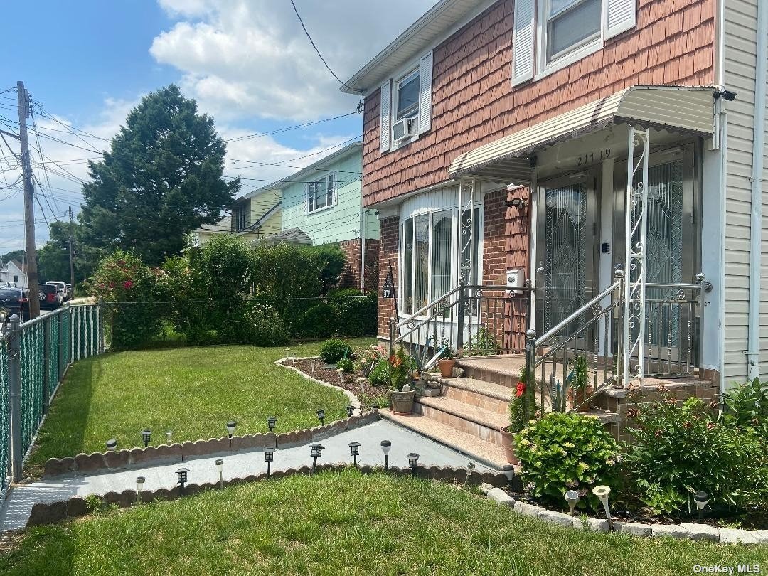 Property for Sale at 21719 136th Road, Springfield Gardens, Queens, NY - Bedrooms: 6 
Bathrooms: 4.5 
Rooms: 12  - $1,200,000