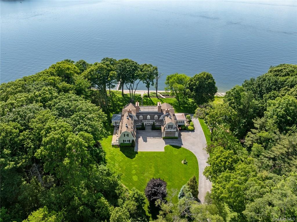 View Centerport, NY 11721 house