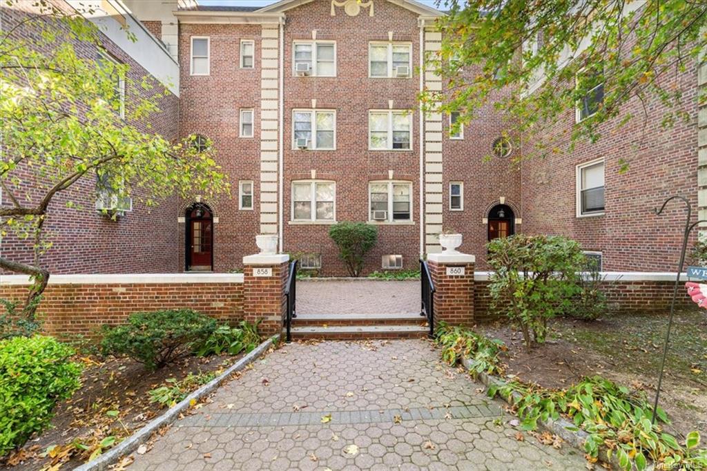 860 Palmer Road #1E, Bronxville, New York image 2