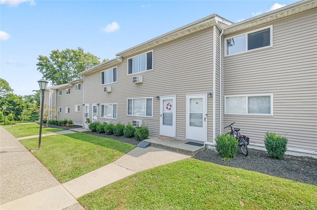 View Fishkill, NY 12524 condo