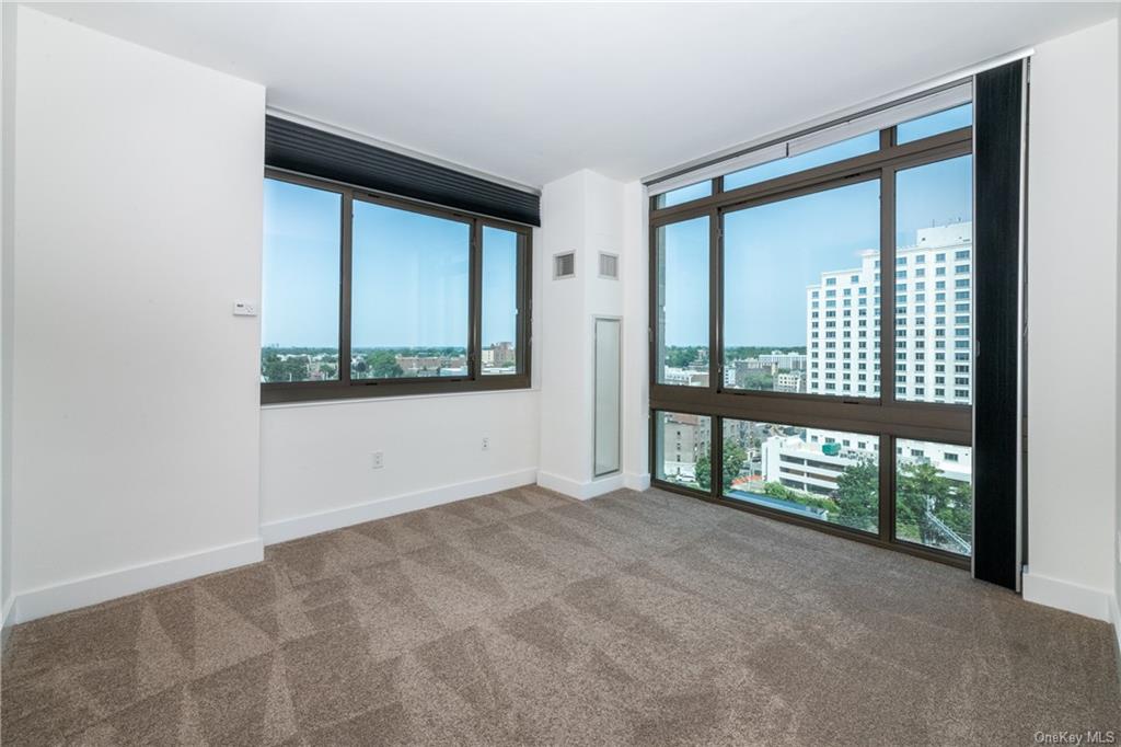 Photo 10 of 24 of 175 Huguenot Street 1208 condo