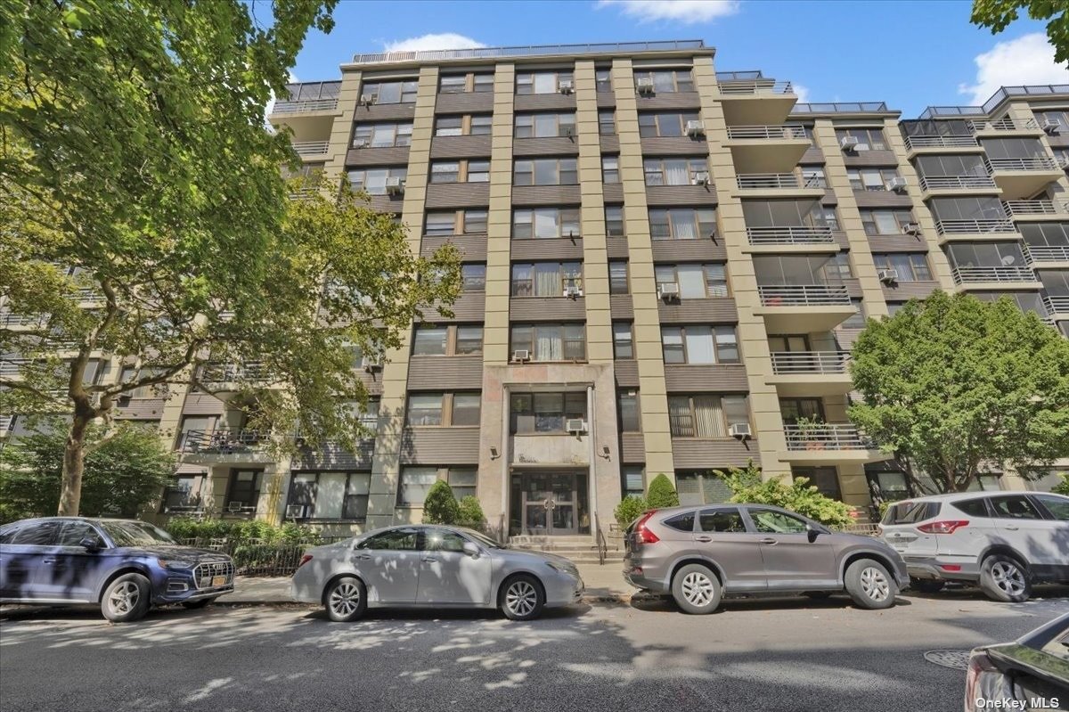 98-33 64th Avenue #4F, Rego Park, New York image 3