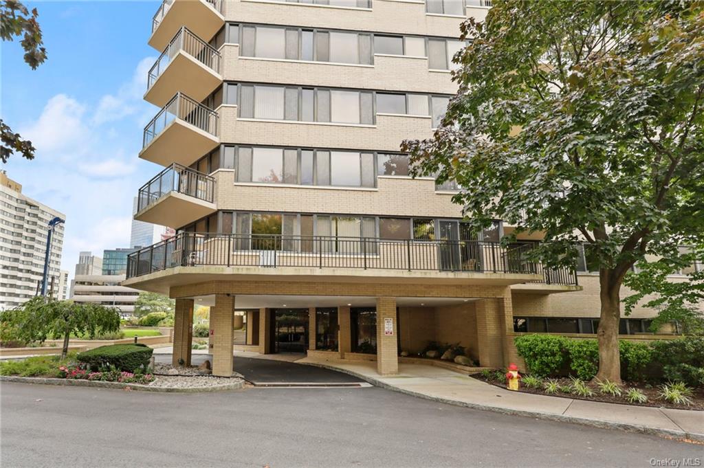 25 Rockledge Avenue #710W, White Plains, New York image 2