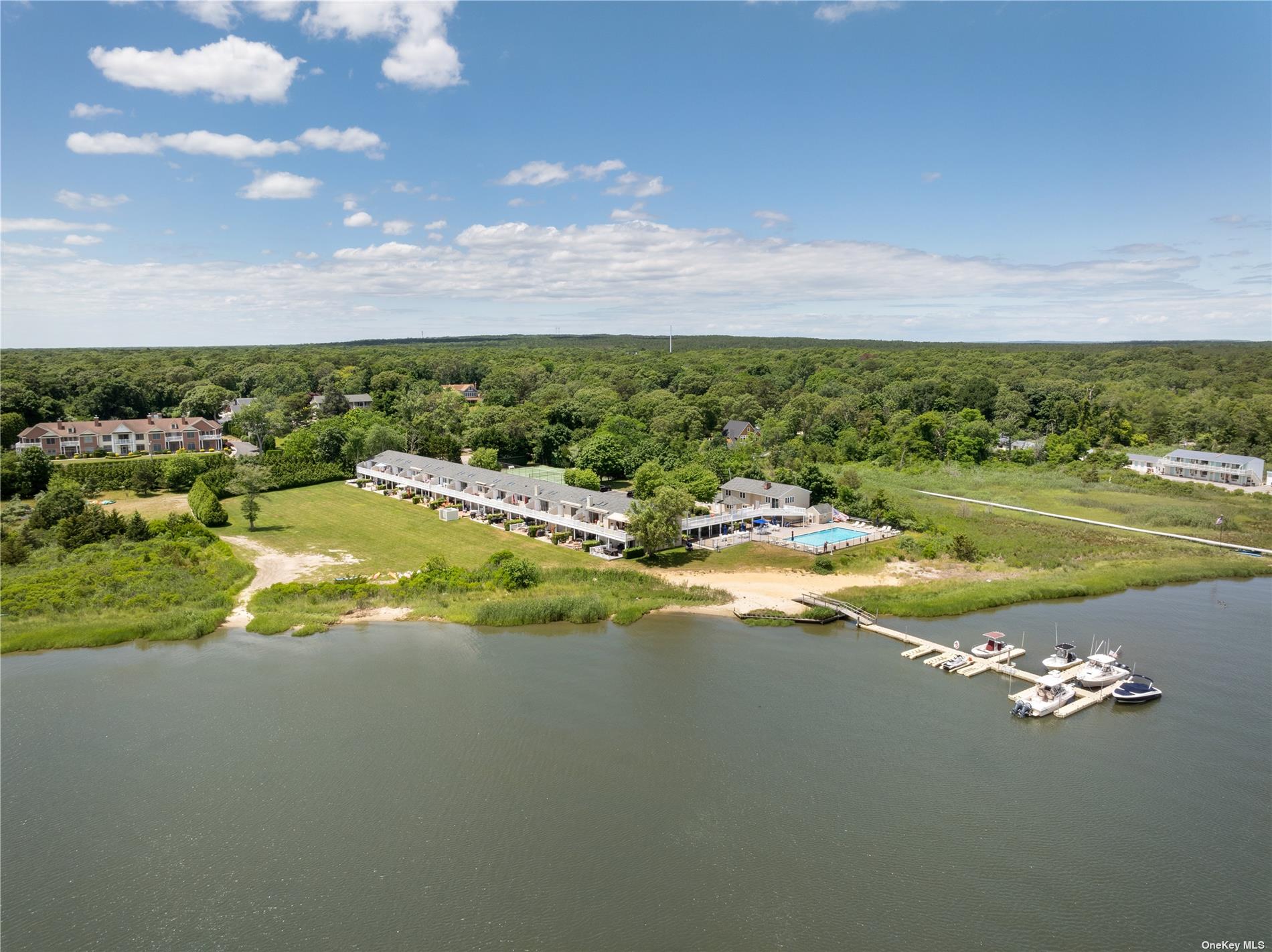 61 West Tiana Road #16, Hampton Bays, New York image 34