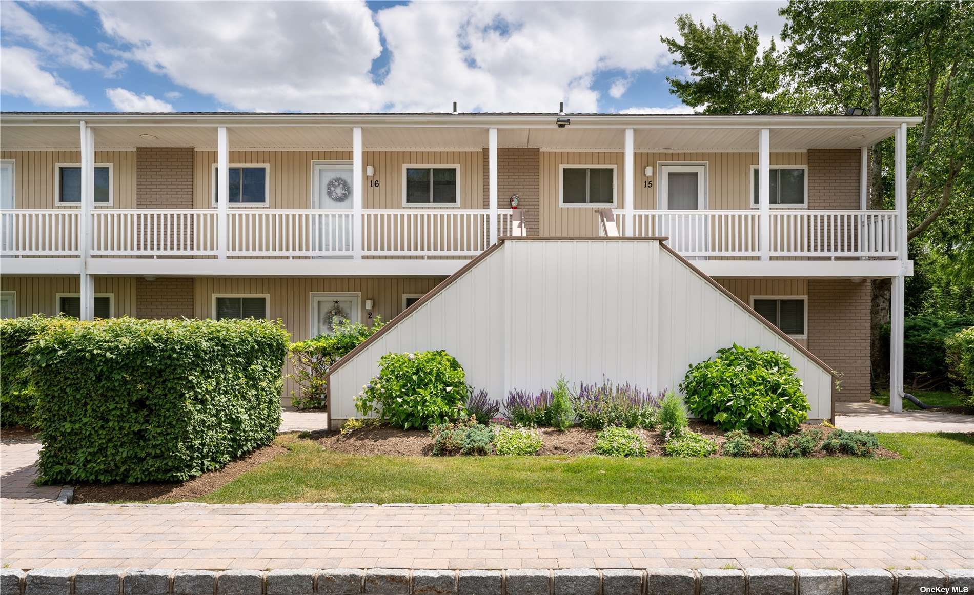 61 West Tiana Road #16, Hampton Bays, New York image 3