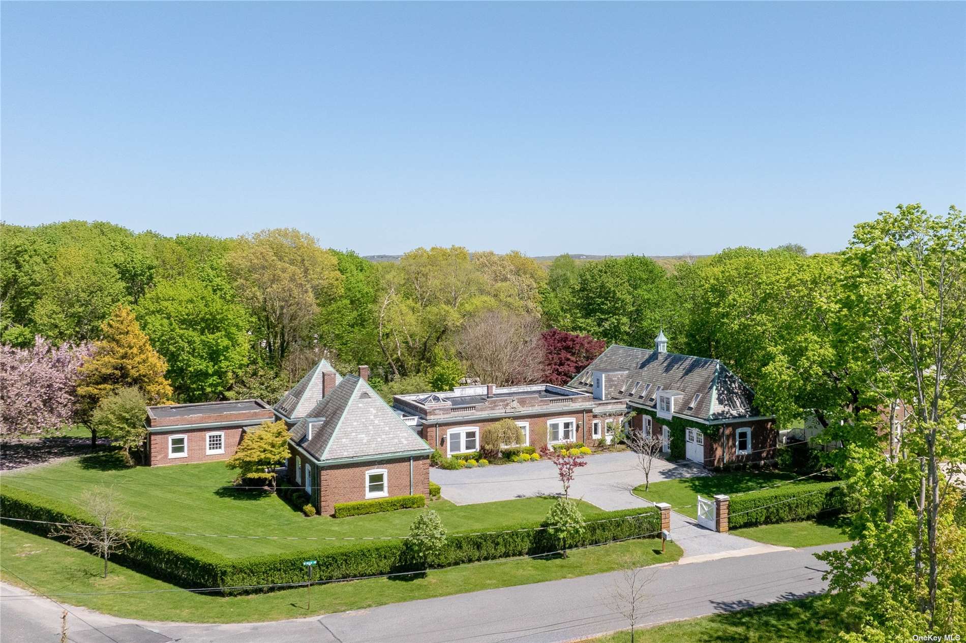 Property for Sale at 1750 Mount Beulah Avenue, Southold, Hamptons, NY - Bedrooms: 6 
Bathrooms: 6  - $3,395,000