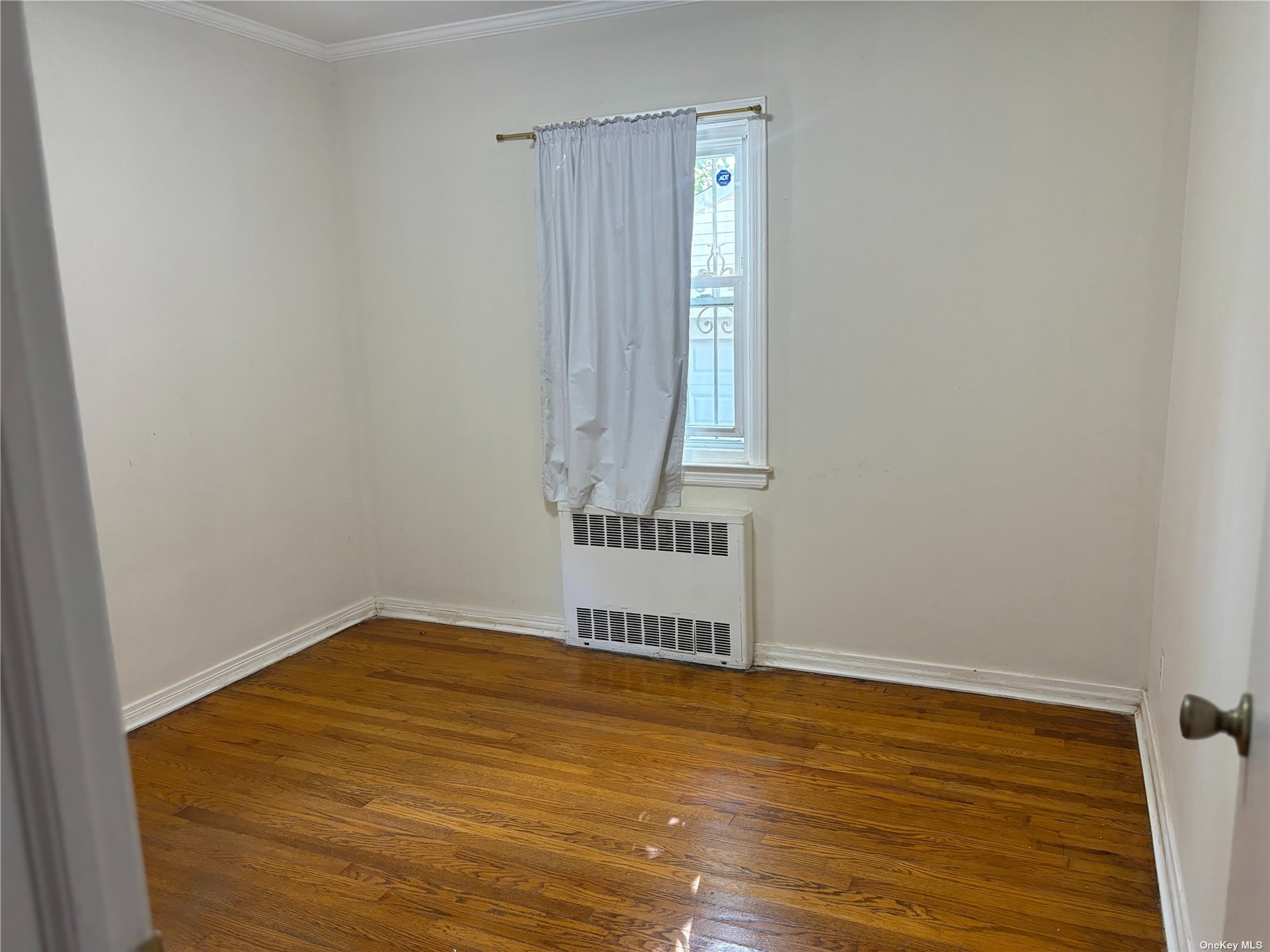 5608 196 Place, Fresh Meadows, Queens, NY - 4 Bedrooms  
3 Bathrooms  
10 Rooms - 