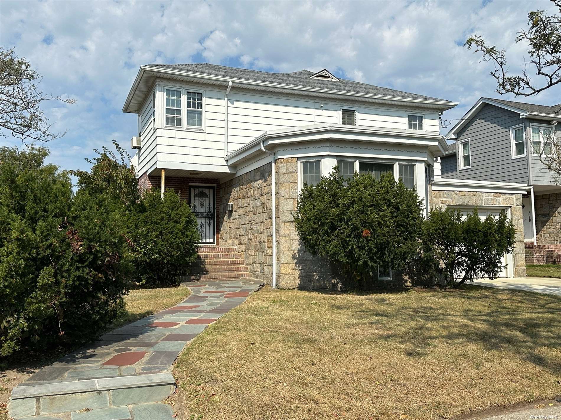 14620 Newport Avenue, Rockaway Park, Queens, NY - 3 Bedrooms  
4 Bathrooms  
7 Rooms - 