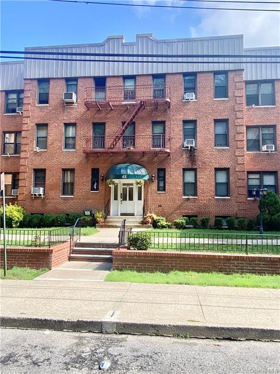 Photo 1 of 48 Parkway N 3F, Yonkers, New York, $195,000, Web #: 6323748