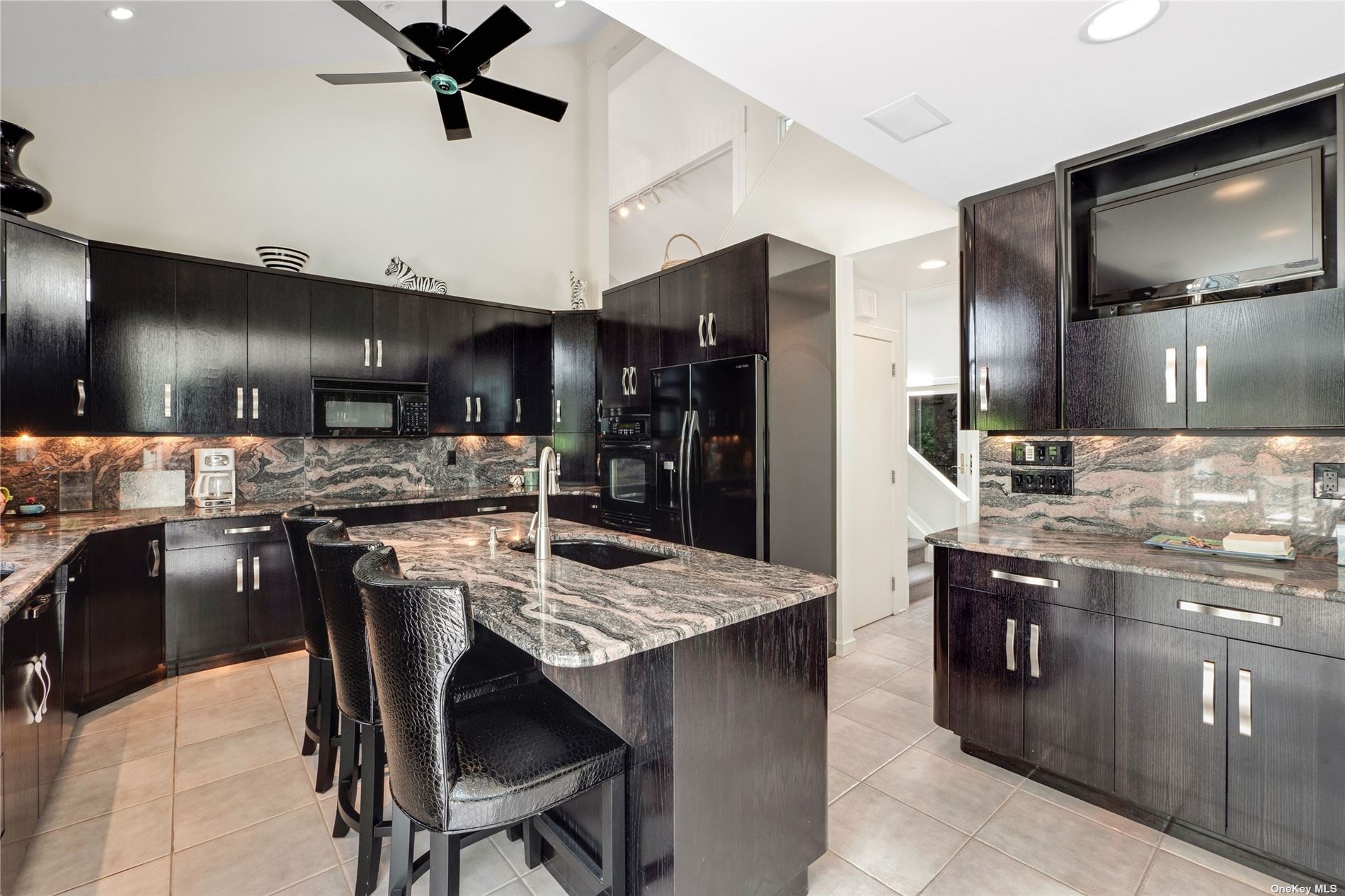9 Plume Grass Way
