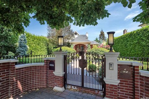 5 Boulevard Malba NY 11357