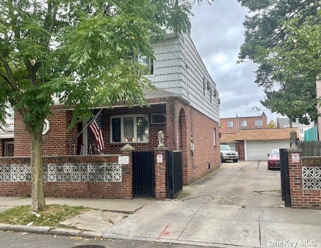 Property for Sale at 5018 67th Street, Woodside, Queens, NY - Bedrooms: 4 
Bathrooms: 2 
Rooms: 10  - $1,248,888