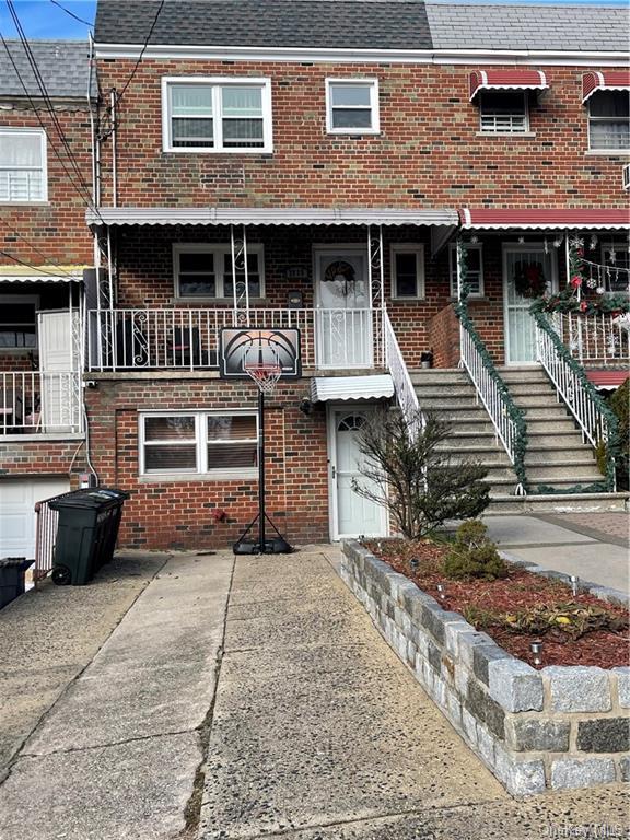 Schurz Avenue, Bronx, New York - 1 Bedrooms  
1 Bathrooms - 