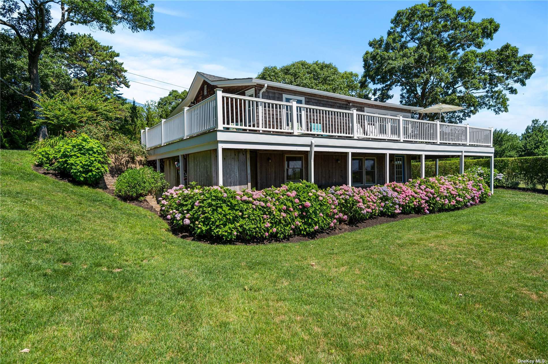 9160 Peconic Bay Boulevard, Laurel, New York image 32