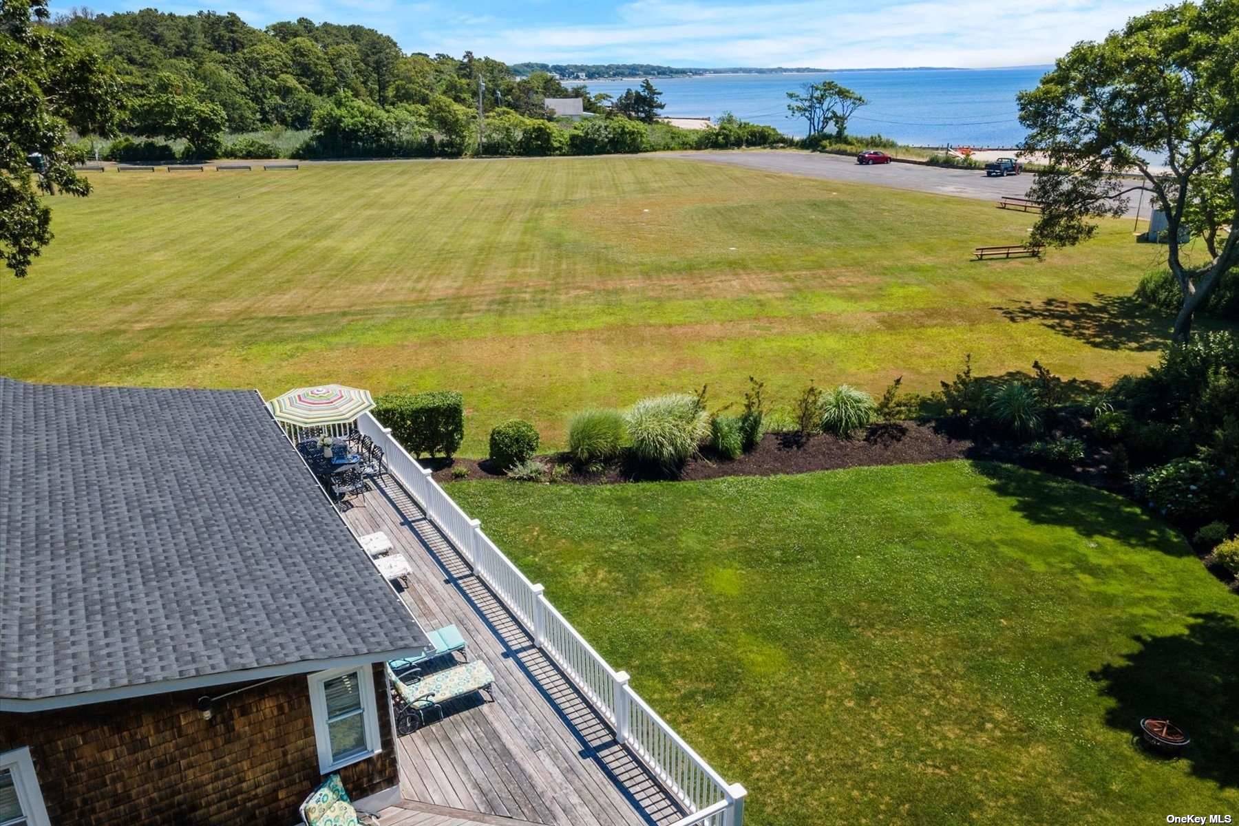 9160 Peconic Bay Boulevard, Laurel, New York image 31