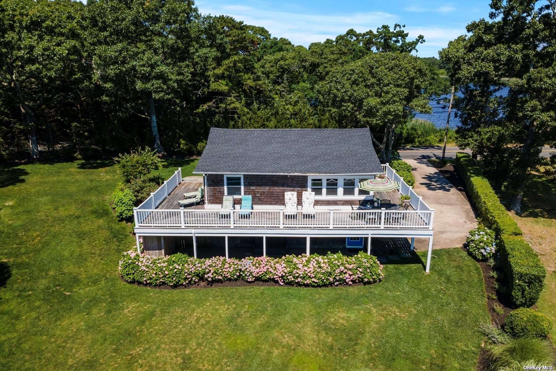 9160 Peconic Bay Boulevard, Laurel, New York image 9