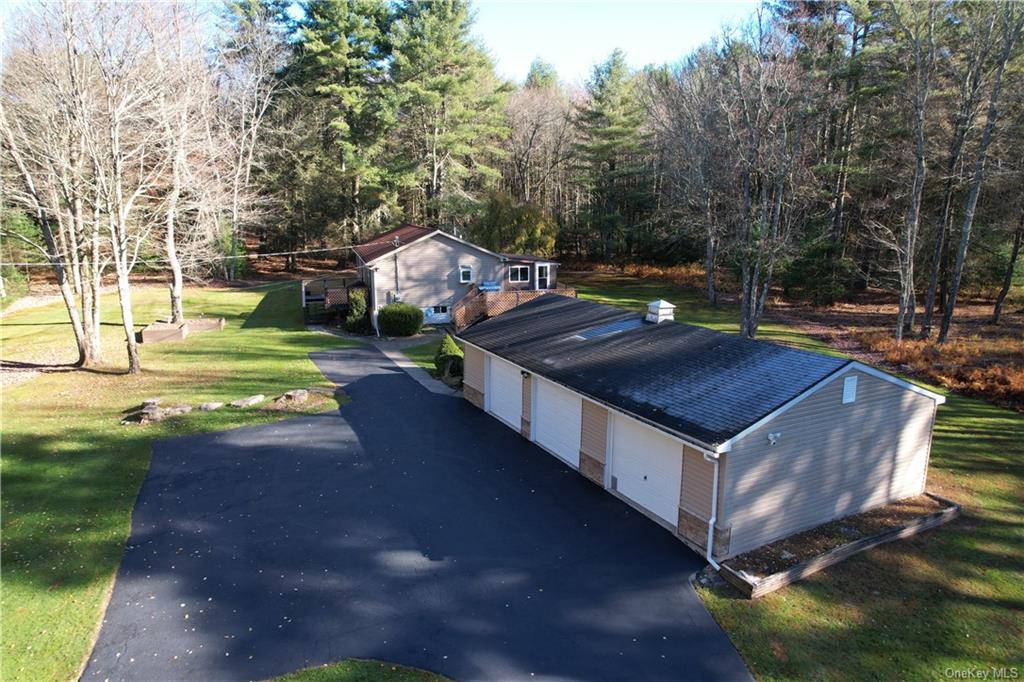 68 Old Tacy Road, Swan Lake, New York image 3