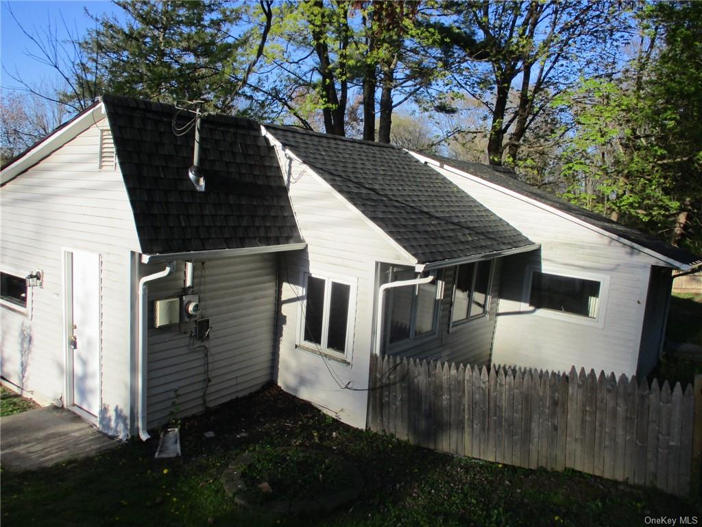 View Cortlandt Manor, NY 10567 house