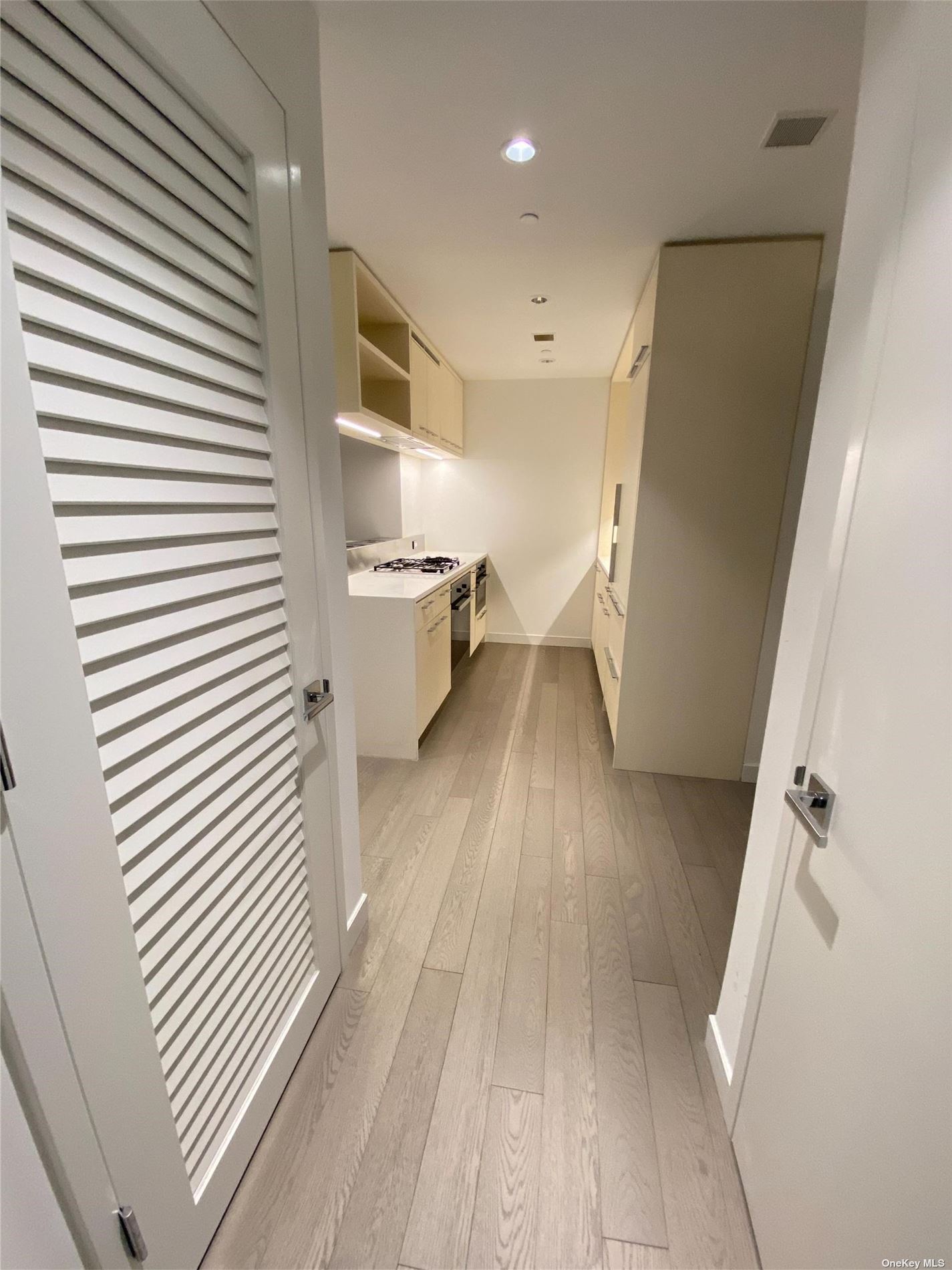 250 South Street #12G, New York (Manhattan), New York image 12