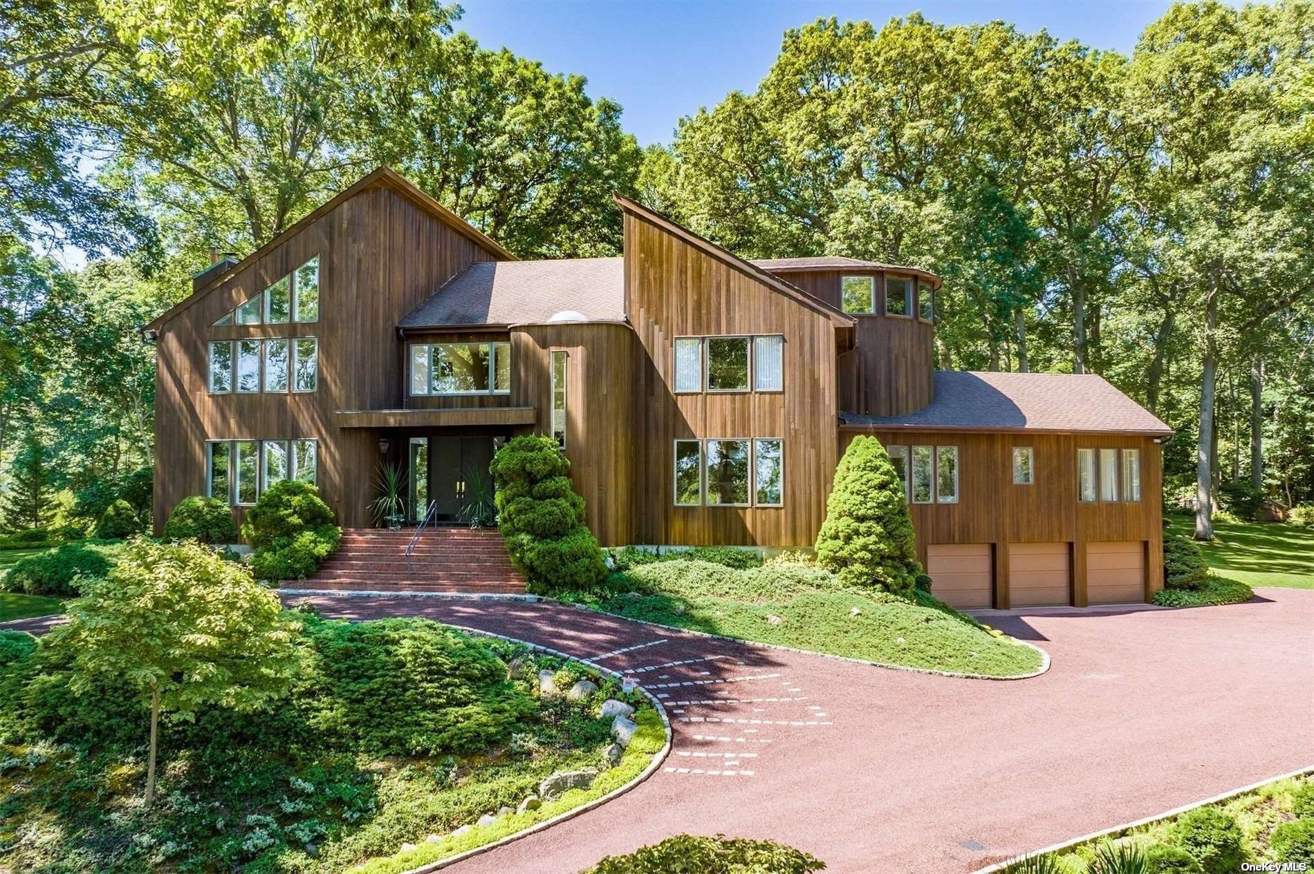 Property for Sale at 8 Seacrest Drive, Lloyd Harbor, Hamptons, NY - Bedrooms: 5 
Bathrooms: 5  - $2,750,000