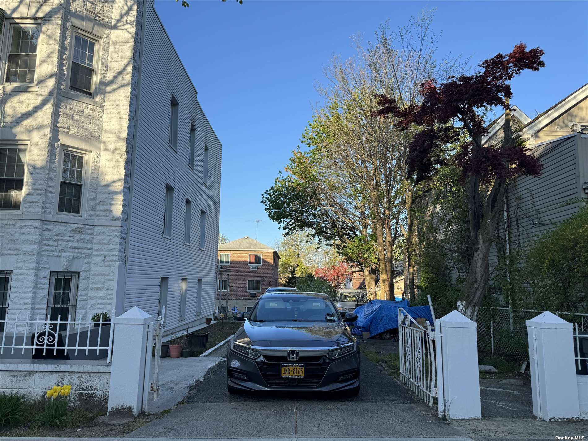 Property for Sale at 4128 Wickham Avenue, Bronx, New York - Bedrooms: 6 
Bathrooms: 4 
Rooms: 12  - $1,399,000