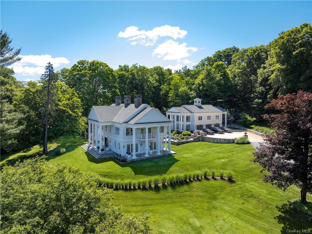 577 Millwood Road, Chappaqua, New York - 5 Bedrooms  
7.5 Bathrooms  
12 Rooms - 