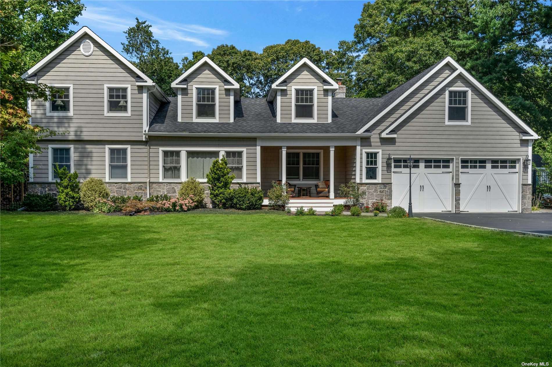 Property for Sale at 115 Brook Lane, Smithtown, Hamptons, NY - Bedrooms: 4 
Bathrooms: 3  - $999,999