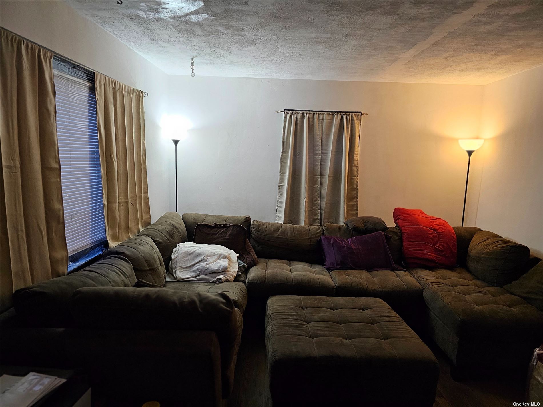 66 E Greenwich Avenue, Roosevelt, New York image 2