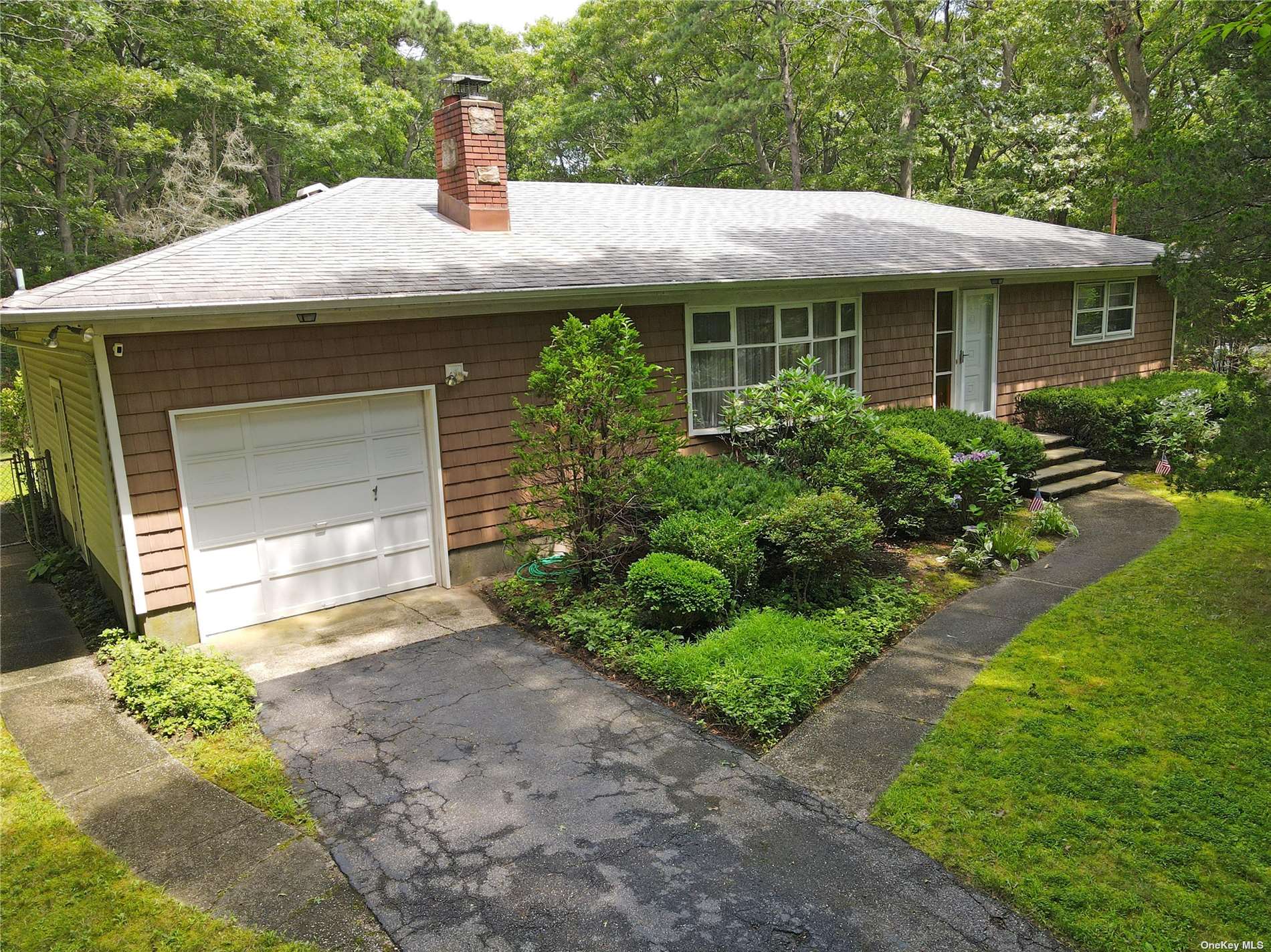 View Medford, NY 11763 house