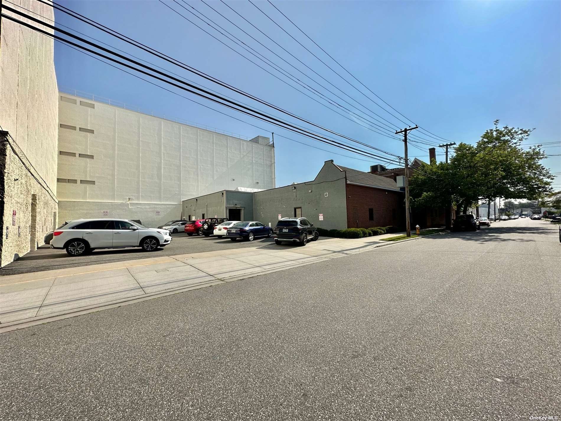 486 Sunrise Highway