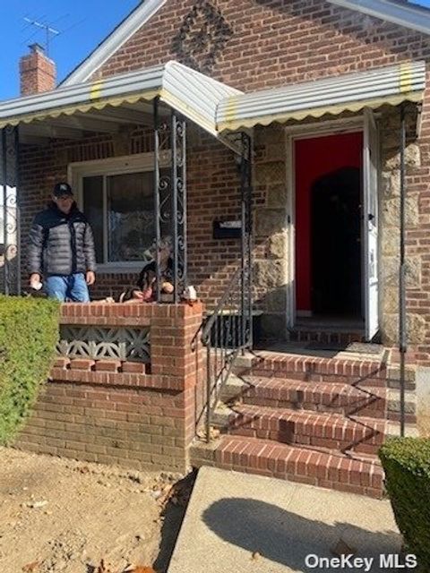 8127 247th Street Bellerose NY 11426