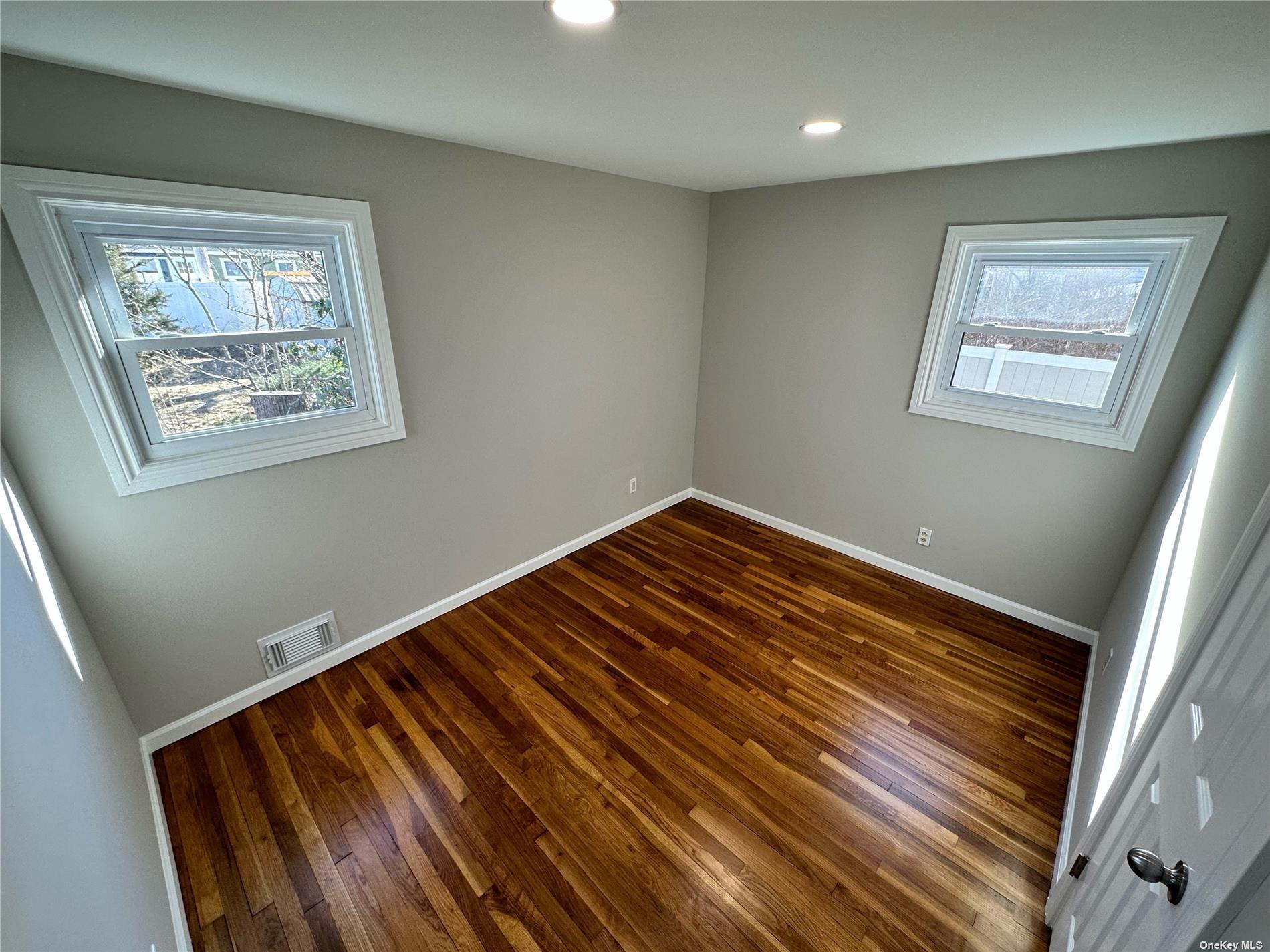 Photo 5 of 12 of 42 Havemeyer Lane house