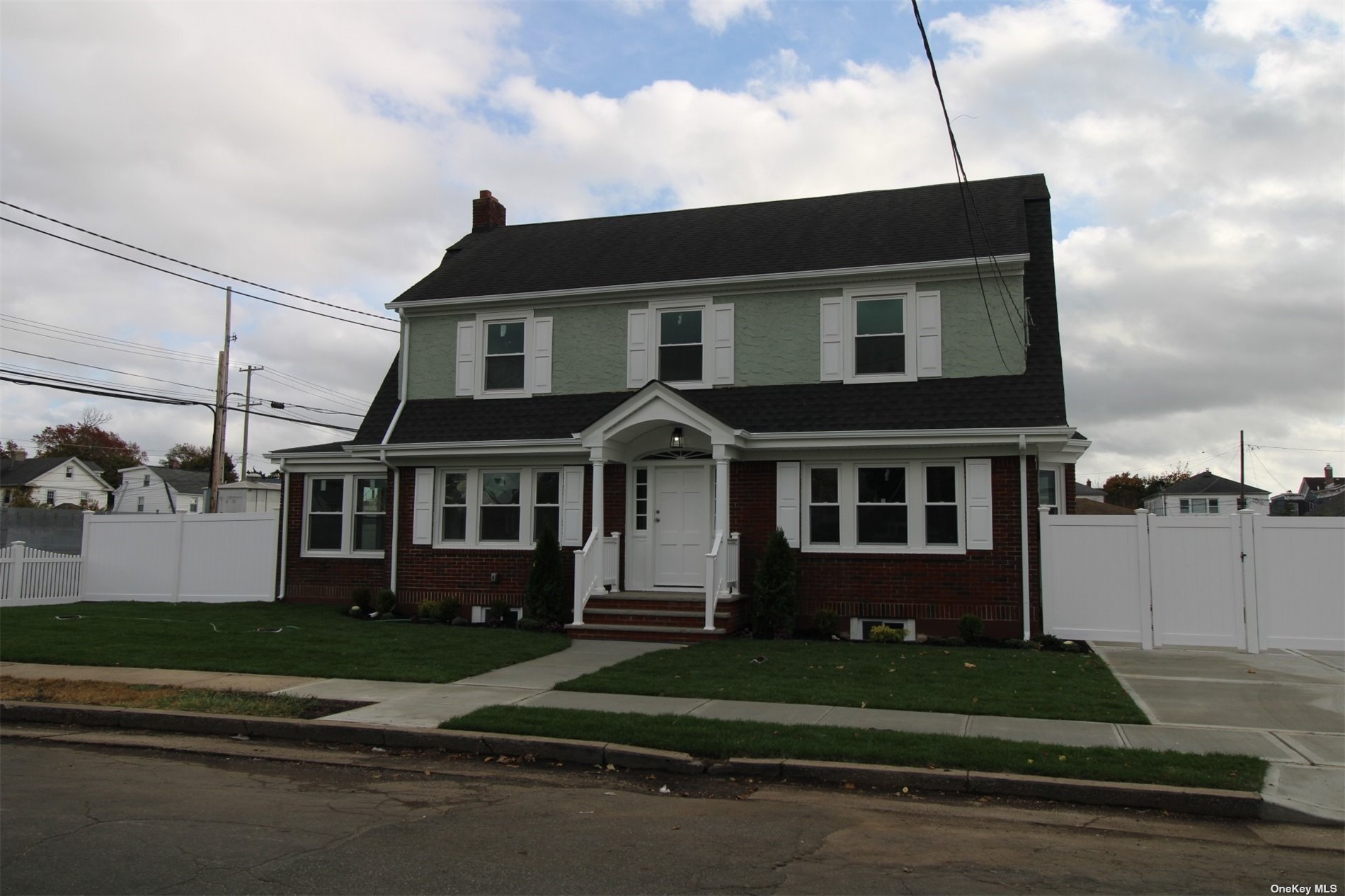 46 Miller Place, Hempstead, New York image 2